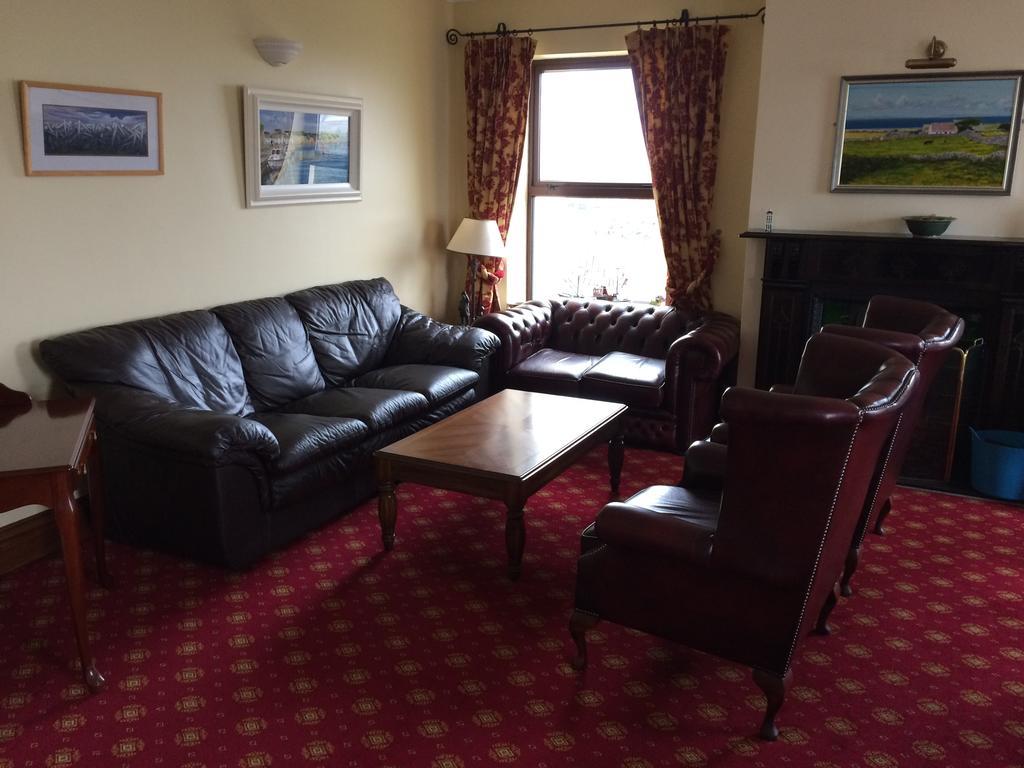 Pier House Bed & Breakfast Инишмор Экстерьер фото