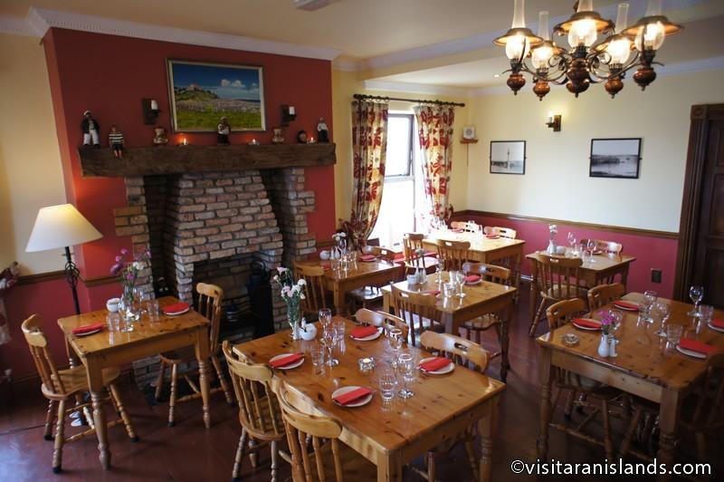 Pier House Bed & Breakfast Инишмор Экстерьер фото